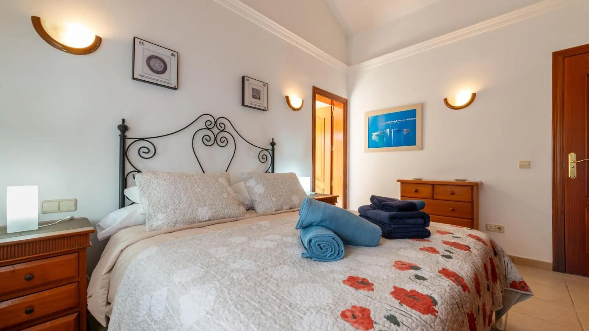 Utopia, Villa 4 Bedrooms Close To Old Town, Heated Pool With Complete Privacy Playa Blanca