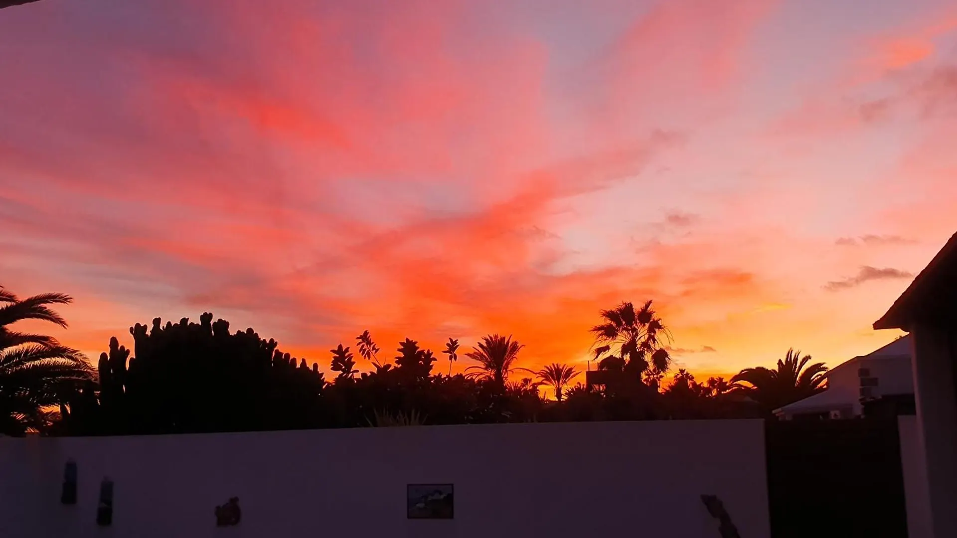 Utopia, Villa 4 Bedrooms Close To Old Town, Heated Pool With Complete Privacy Playa Blanca  Spain