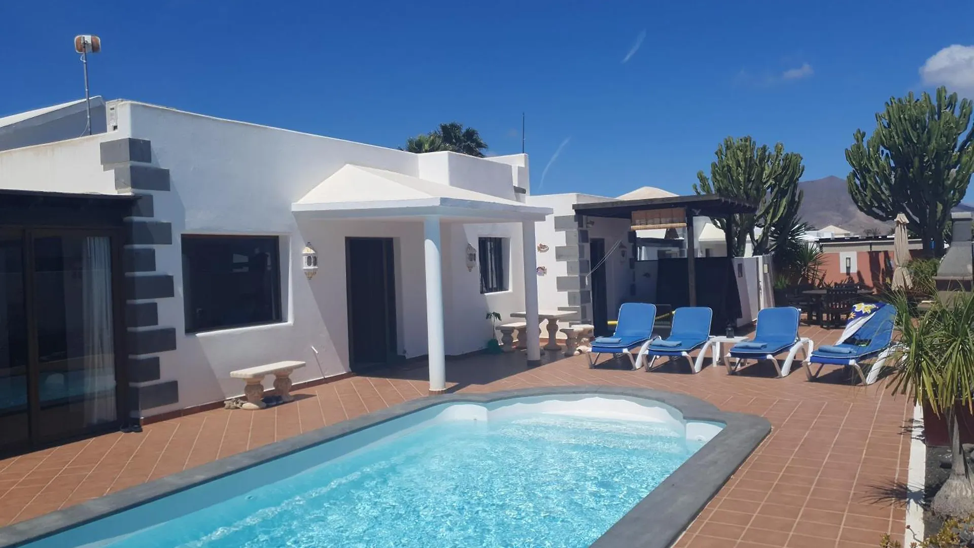 Utopia, Villa 4 Bedrooms Close To Old Town, Heated Pool With Complete Privacy Playa Blanca