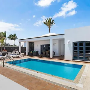  Villa Mamma Mia Pool Heat Private & Jacuzzi